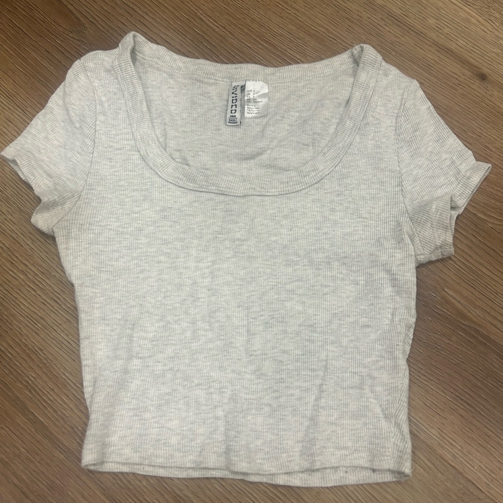 H&M Gray Fitted Crop T-Shirt